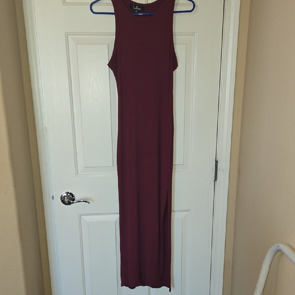 Lulu's Burgundy Ribbed Halter Maxi Dress Comfy Cool Classic Summer Staple Sz M - Picture 6 of 11